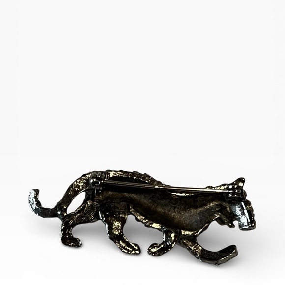 Vintage Elegant Silver Toned Cheetah Brooch - Picture 4 of 4